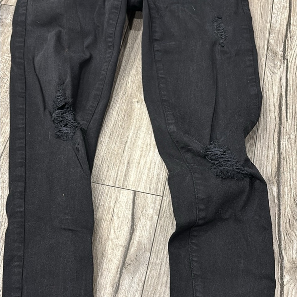 Women’s Black Distressed Jeans
